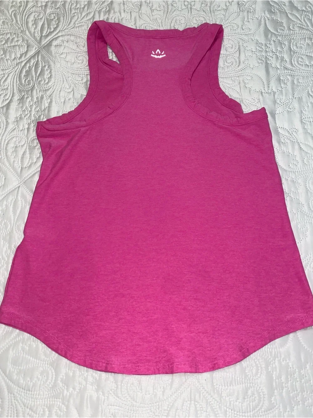 Beyond Yoga Featherweight Keep It Moving Tank in Fuchsia - Picture 9 of 10